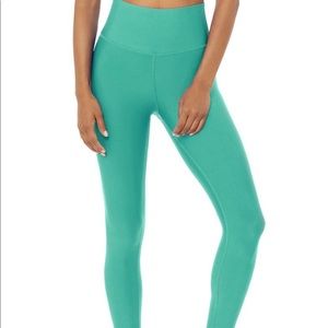 - Aloyoga 7/8 high waist airlift leggings